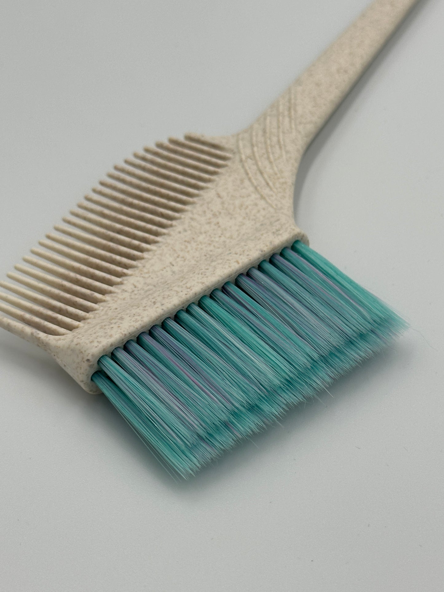 Three-layer hair dyeing comb