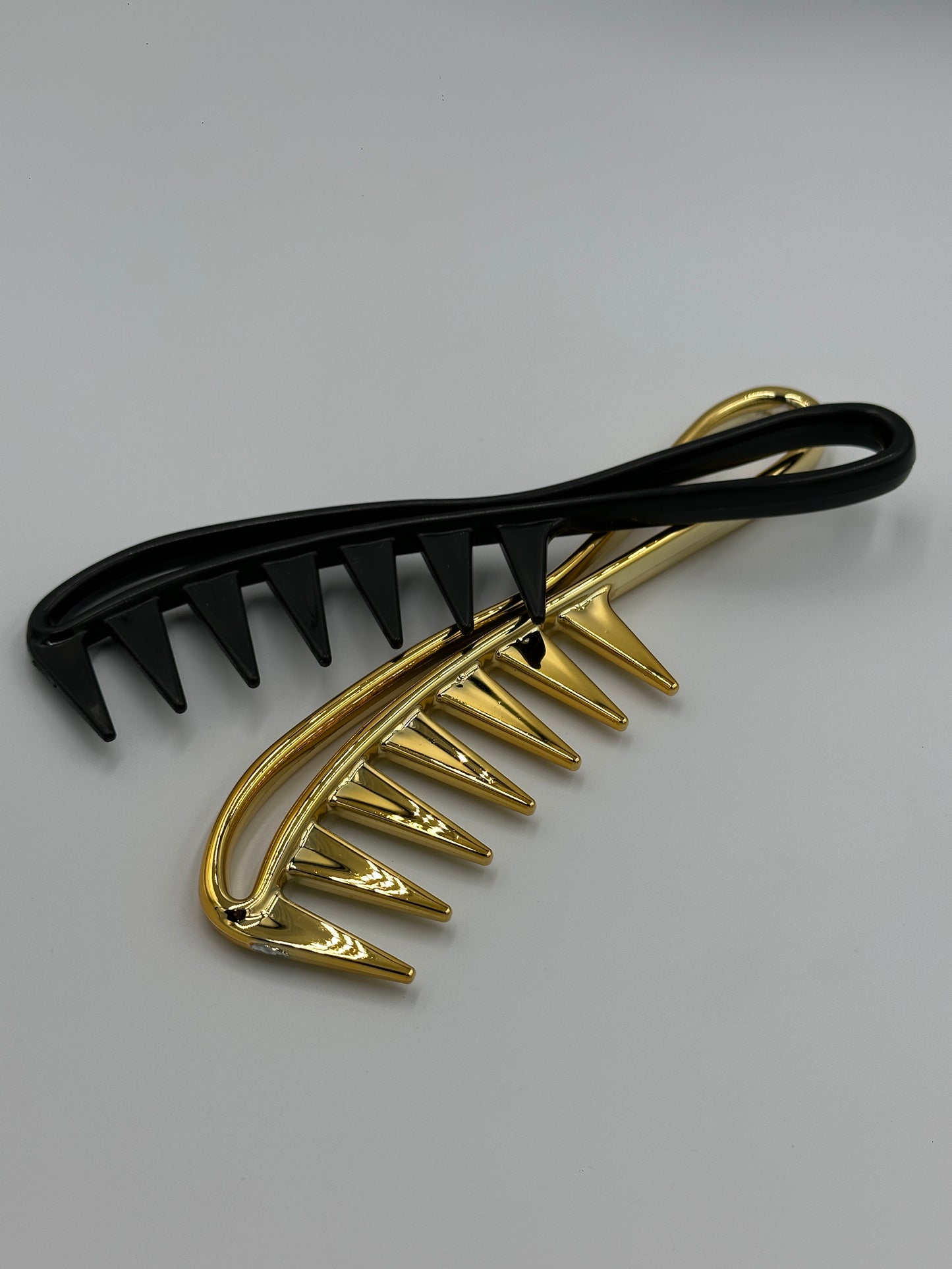 Shark Styling Comb