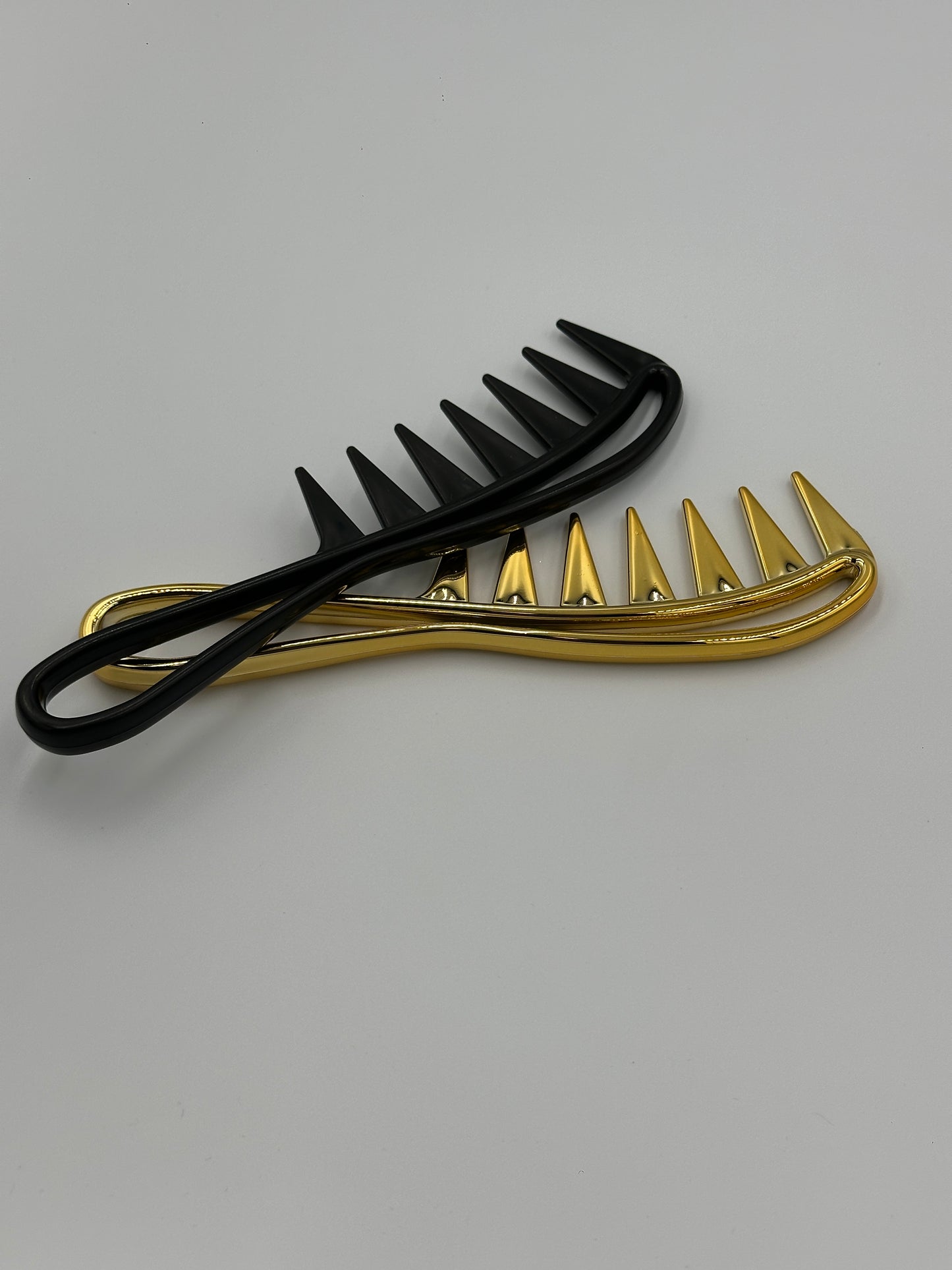 Shark Styling Comb