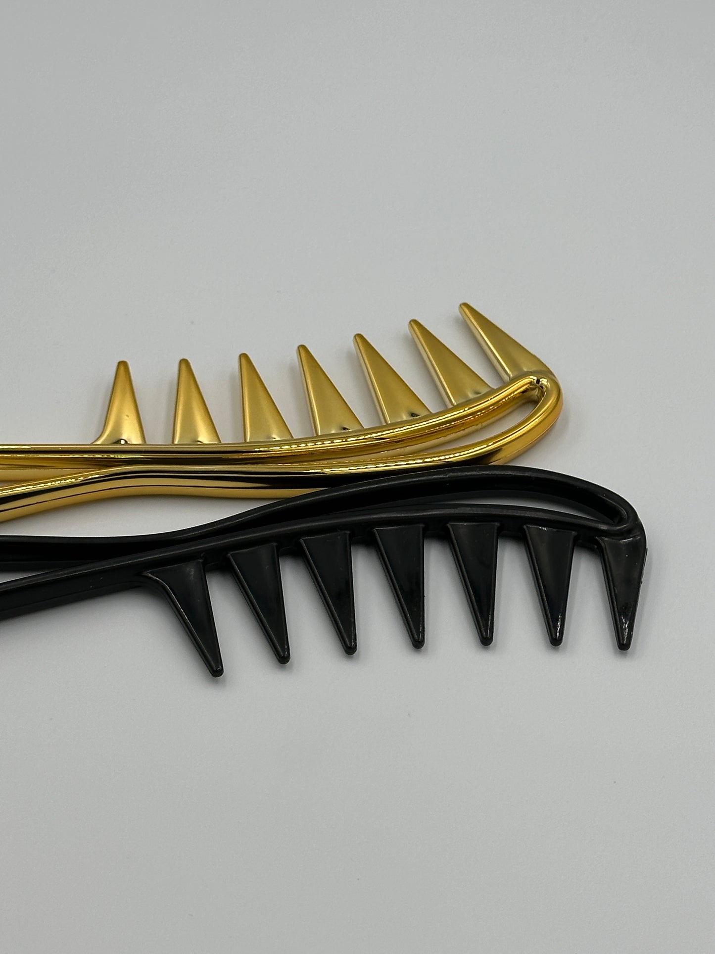 Shark Styling Comb