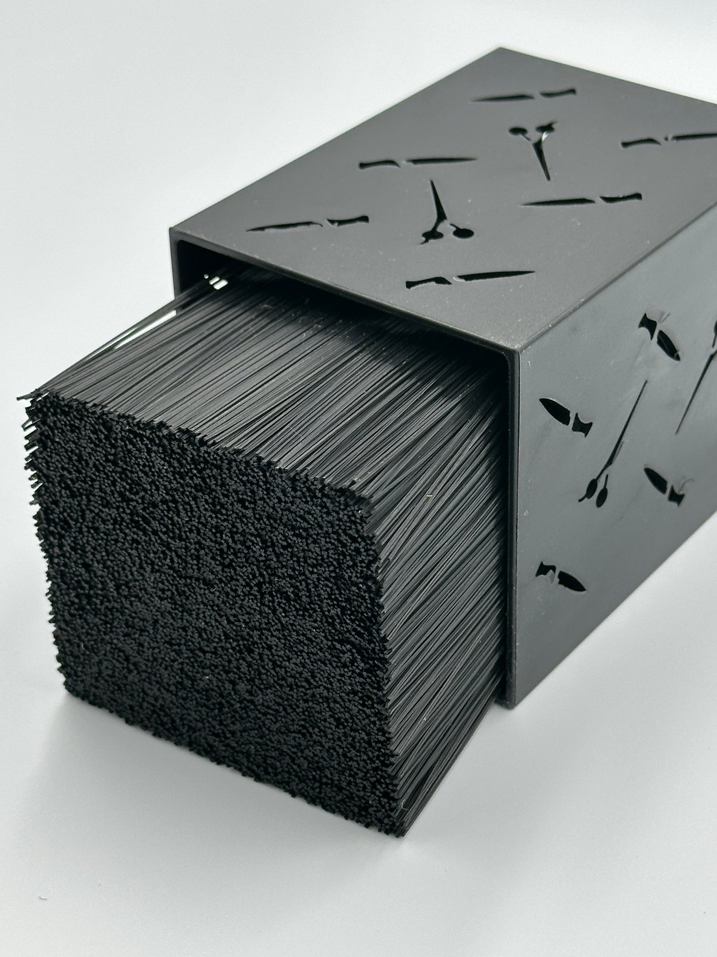 Porous single-layer scissors seat (Black)