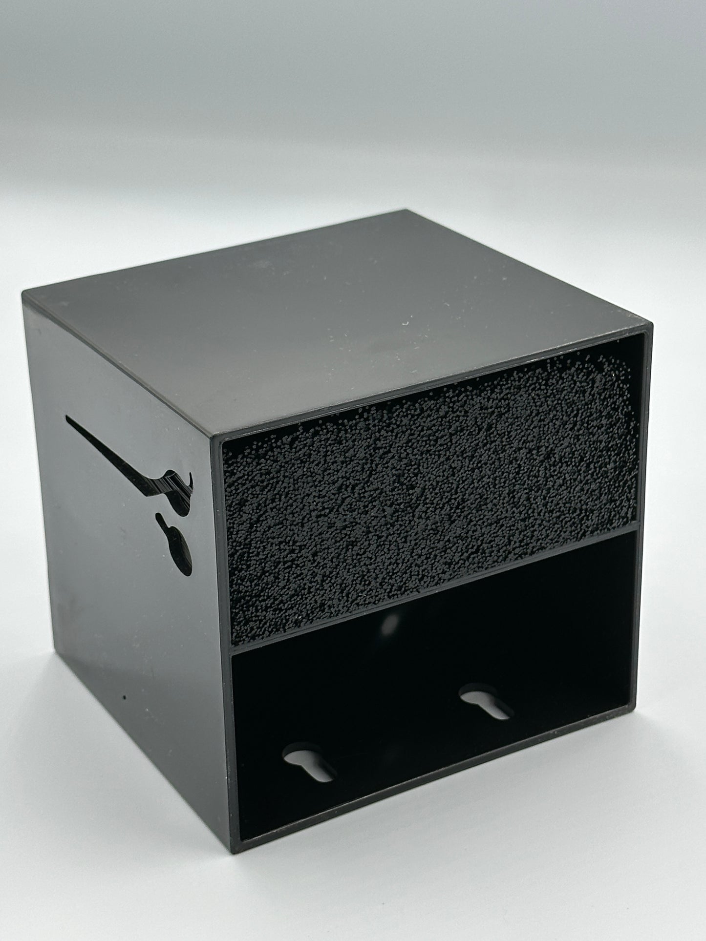 Double-layer scissors seat