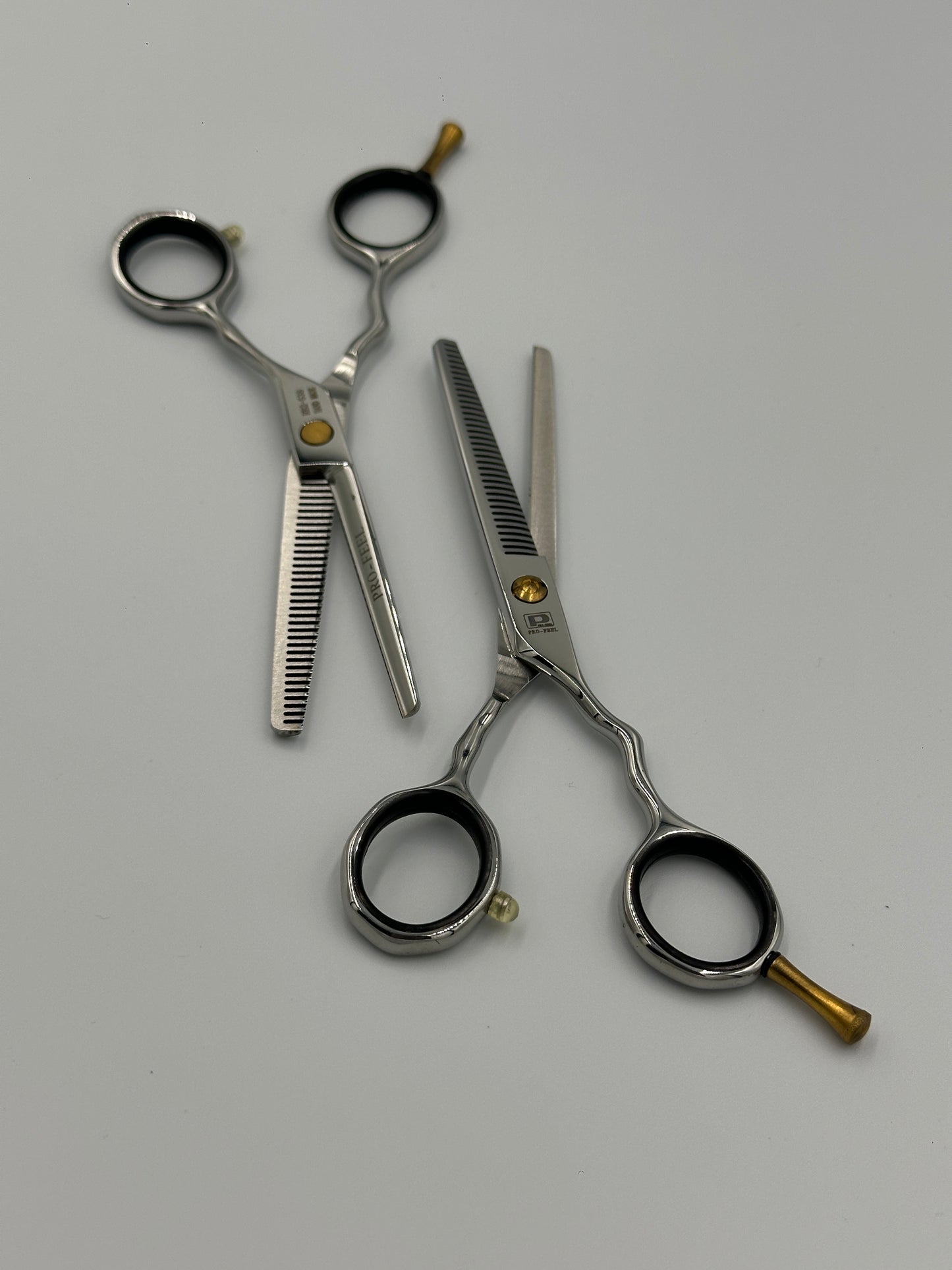 RB2-538 Profeel Handmade Thinning Shears